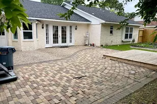 2419 Briarlee Dr, Houston, TX 77077 - Photo 27