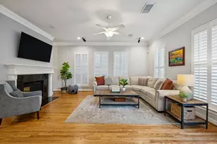 1525 W 25th St, Houston, TX 77008 - Photo 9