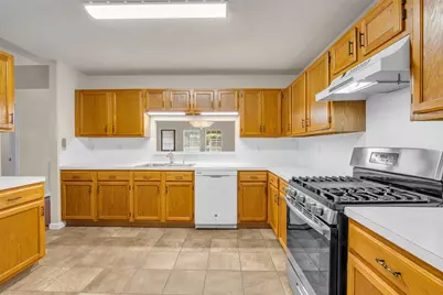 3310 Country Meadows Court, Pearland, TX 77584 - Photo 7