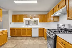 3310 Country Mdws Ct, Pearland, TX 77584 - Photo 7