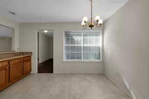 708 S Millbend Dr, The Woodlands, TX 77380 - Photo 15