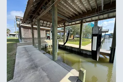 1120 & 1122 Prides Lane, Crystal Beach, TX 77650 - Photo 9