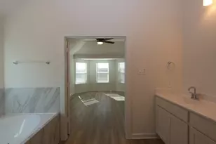 962 Garden Path Dr, Willis, TX 77378 - Photo 7
