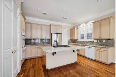 5747 Longmont Lane, Houston, TX 77057 - Photo 5