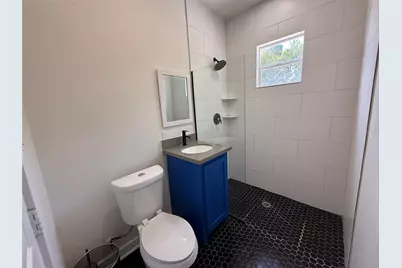 1 Canal Court, Houston, TX 77011 - Photo 11