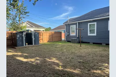 1 Canal Court, Houston, TX 77011 - Photo 17