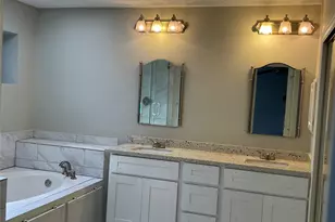 3118 Redcliff Dr, Sugar Land, TX 77479 - Photo 13