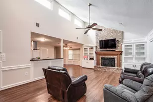 2002 Indian Shores Rd, Crosby, TX 77532 - Photo 9