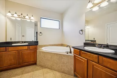 1393 Studer Street, Houston, TX 77007 - Photo 9