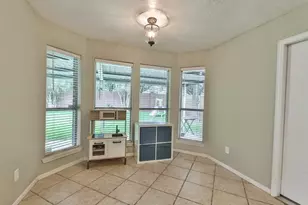 1123 Juniper Canyon Ln, Houston, TX 77062 - Photo 9