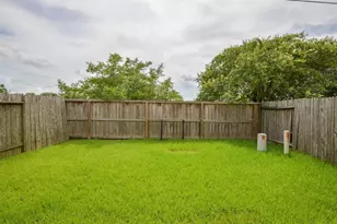 8755 Thistlemoor Ln, Houston, TX 77044 - Photo 19