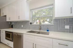 2339 Bent River Dr, Sugar Land, TX 77479 - Photo 9