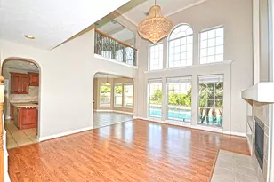 5926 Solar Point Ln, Houston, TX 77041 - Photo 11