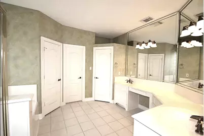 5926 Solar Point Lane, Houston, TX 77041 - Photo 17