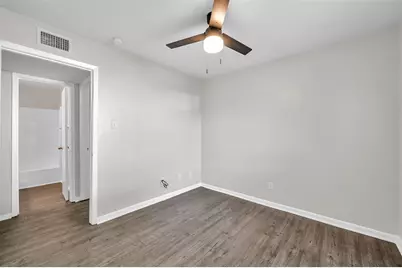 900 Holly Drive #10, Conroe, TX 77301 - Photo 9
