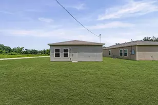 2550 18th St, Hempstead, TX 77445 - Photo 15