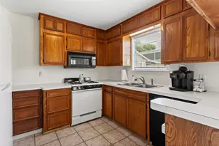 4444 18th St, Bacliff, TX 77518 - Photo 5