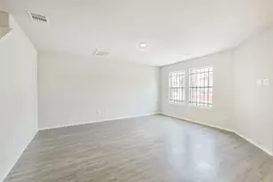 963 Lucky St, Houston, TX 77088 - Photo 3