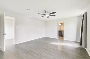 963 Lucky St, Houston, TX 77088 - Photo 13