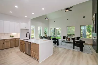 1802 Rollingwood Drive, Huntsville, TX 77340 - Photo 1