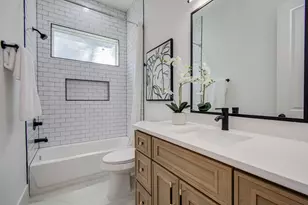 1802 Rollingwood Dr, Huntsville, TX 77340 - Photo 5