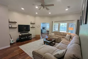 1035 N Colbert St, Dayton, TX 77535 - Photo 7