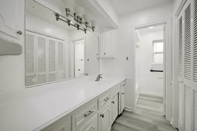 9807 Braewick Drive, Houston, TX 77096 - Photo 19