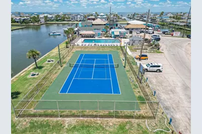 22502 Kennedy Drive, Galveston, TX 77554 - Photo 13