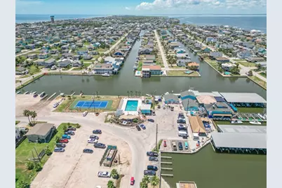 22502 Kennedy Drive, Galveston, TX 77554 - Photo 7