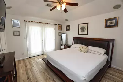 4111 Valer Drive, Galveston, TX 77554 - Photo 7