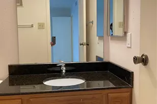 7709 Cambridge St, Houston, TX 77054 - Photo 9