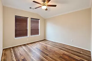 10711 Gilford Crest Dr, Spring, TX 77379 - Photo 17