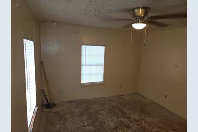 64 Honeycomb Street W, Blessing, TX 77419 - Photo 9