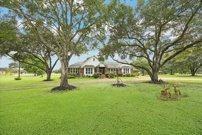 428 Briar Creek Lane, Sealy, TX 77474 - Photo 1