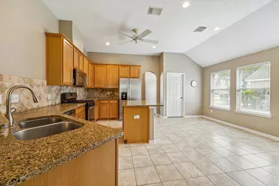18703 Summercliff Lane, Tomball, TX 77377 - Photo 7