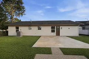 7447 Langley Rd, Houston, TX 77016 - Photo 31