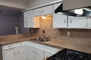 5305 Woodville Ln, Pearland, TX 77584 - Photo 7