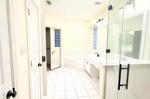 79 W Shale Creek Cir, The Woodlands, TX 77382 - Photo 21