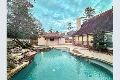 79 W Shale Creek Circle, The Woodlands, TX 77382 - Photo 3