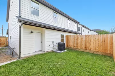 6138 Brookfield Drive #B, Houston, TX 77085 - Photo 19