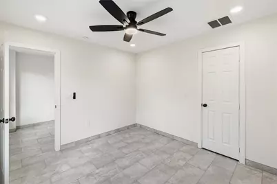 6138 Brookfield Drive #B, Houston, TX 77085 - Photo 15