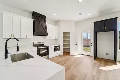 320 E Main Street, La Porte, TX 77571 - Photo 3