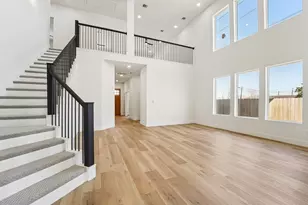 320 E Main St, La Porte, TX 77571 - Photo 9