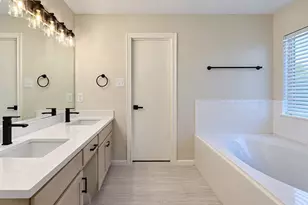 18347 Atascocita Meadows Dr, Humble, TX 77346 - Photo 17