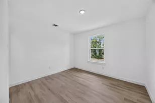 8208 Sterlingshire St, Houston, TX 77078 - Photo 11