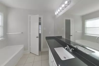 15810 W Park Court, Houston, TX 77082 - Photo 7