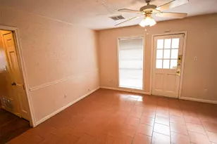5235 Beechnut St, Houston, TX 77096 - Photo 5