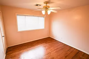 5235 Beechnut St, Houston, TX 77096 - Photo 17