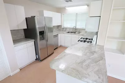 5235 Beechnut Street, Houston, TX 77096 - Photo 7