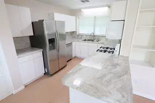 5235 Beechnut St, Houston, TX 77096 - Photo 7